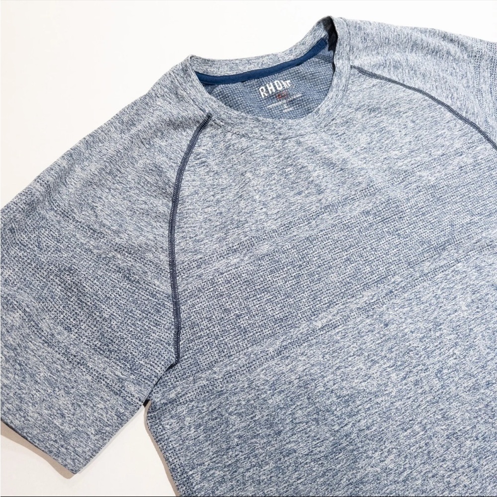 Rhone Mens Large Shirt Performance Stretch Running Active T Shirt Blue Crewneck